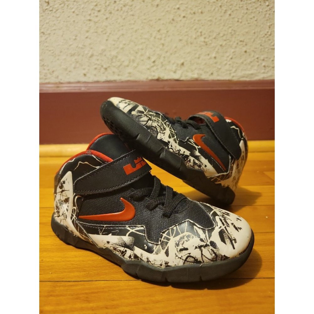 Size 10c - Nike Boys Lebron 11 Basketball Shoes Black 621714-100 2013